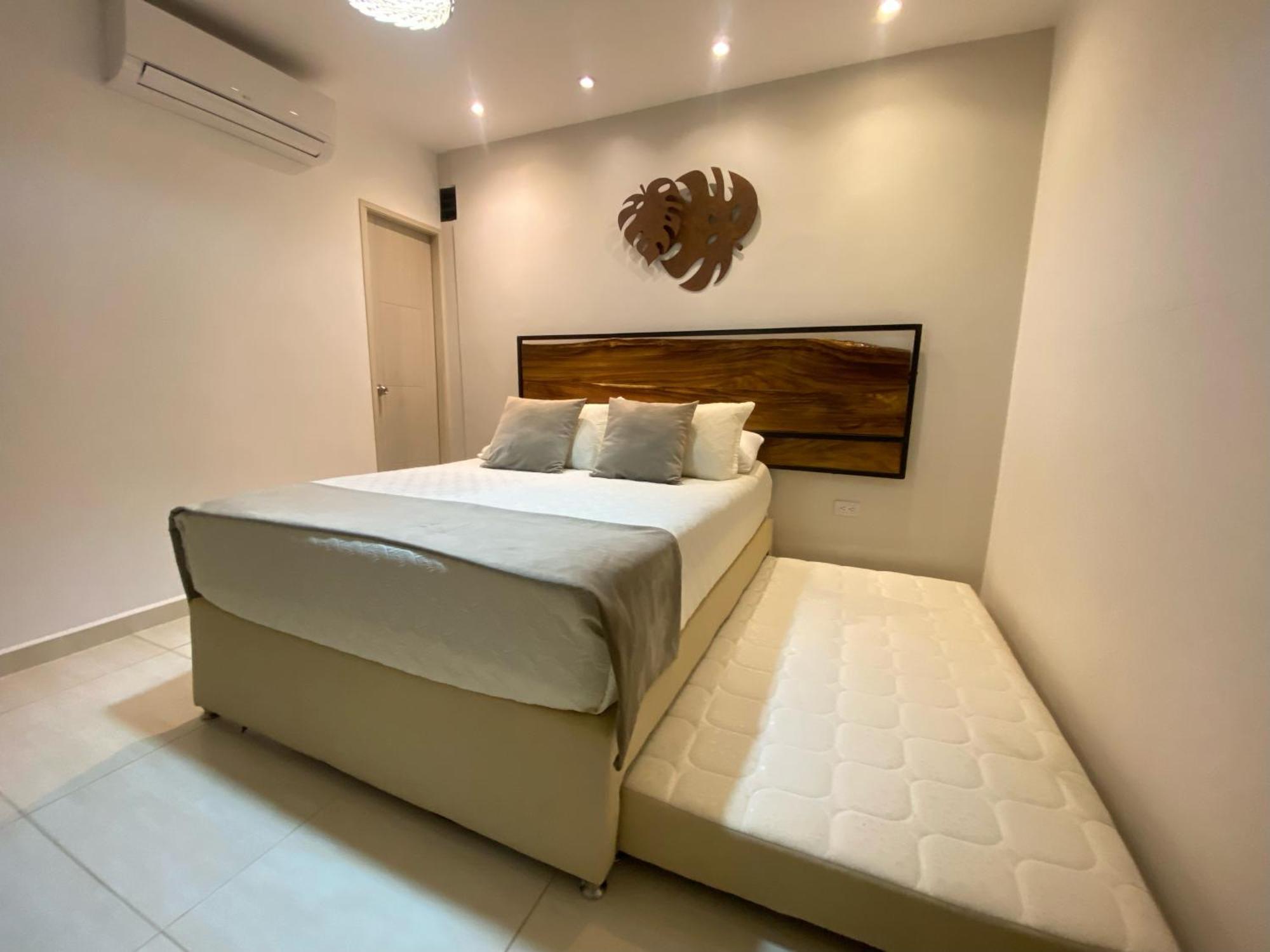 Maidy Luxury Hotel 麦德林 外观 照片