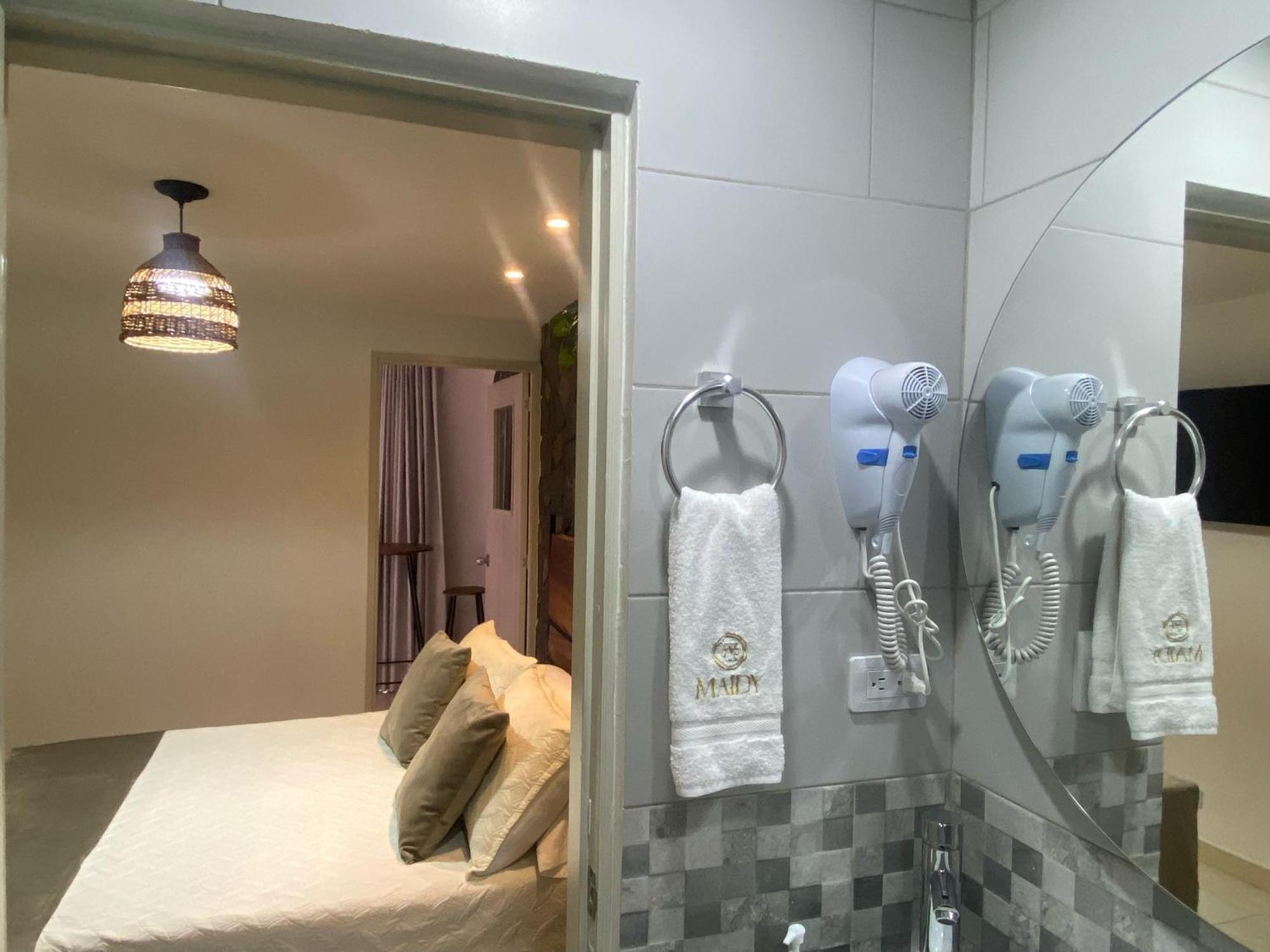 Maidy Luxury Hotel 麦德林 外观 照片