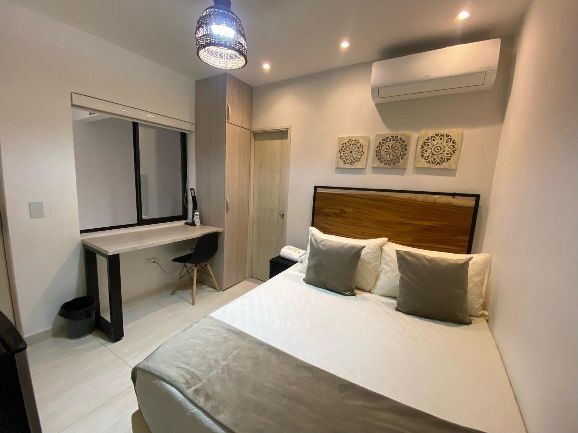 Maidy Luxury Hotel 麦德林 外观 照片