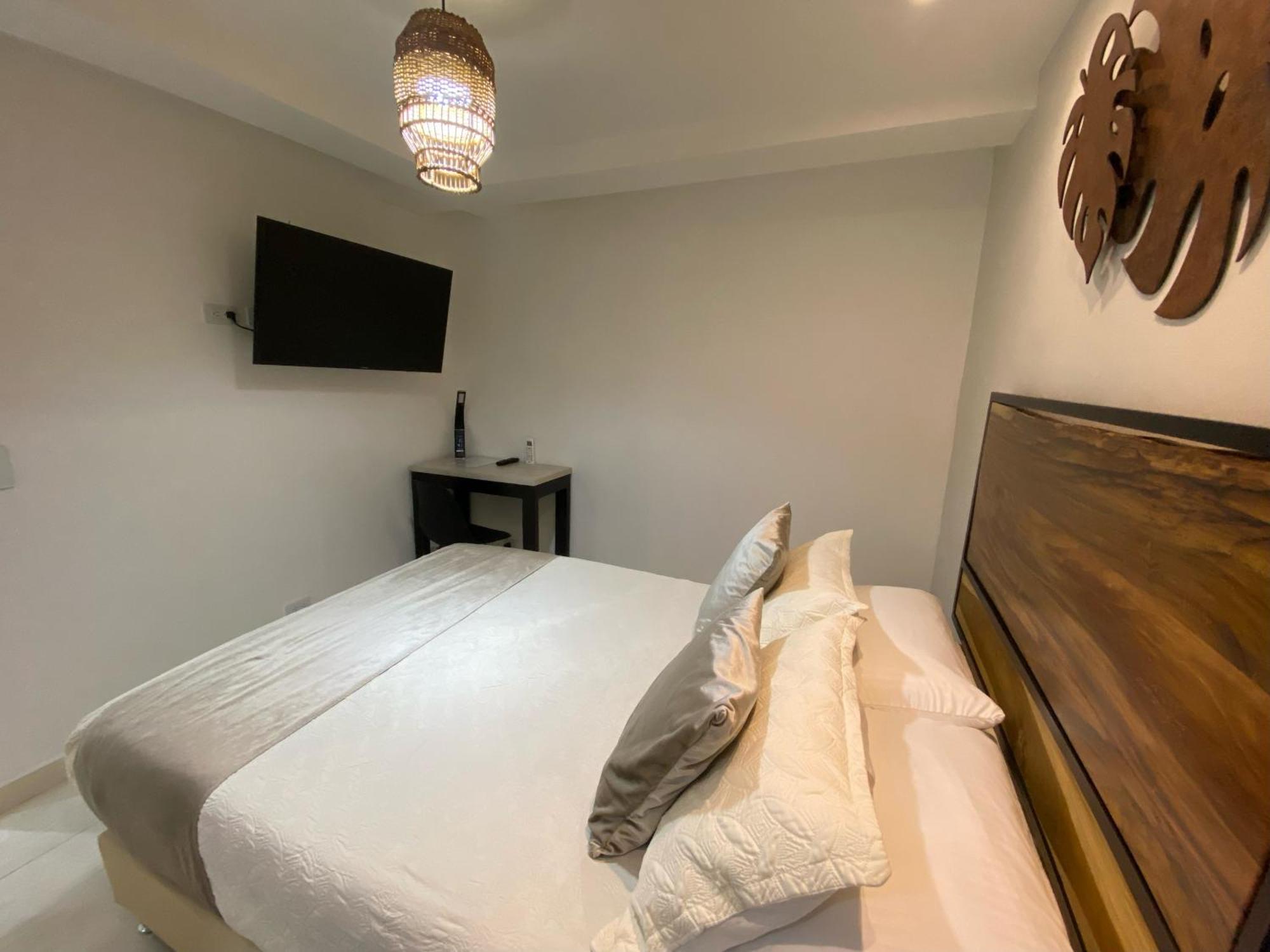 Maidy Luxury Hotel 麦德林 外观 照片